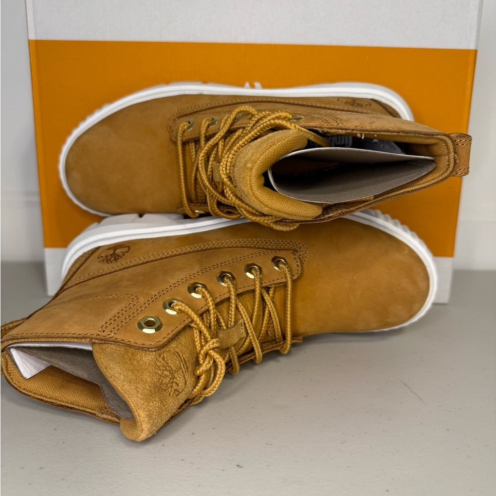 Timberland - Picture 6 of 9